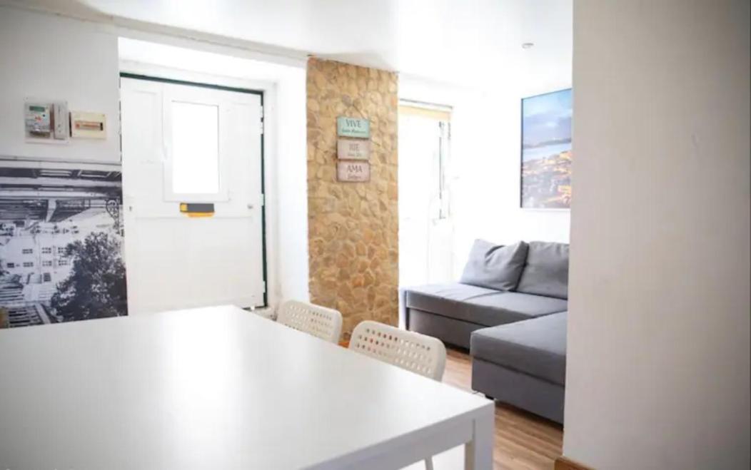 Ferienwohnung Apartamento Com Terraco E Churrasqueira Lisboa Exterior foto